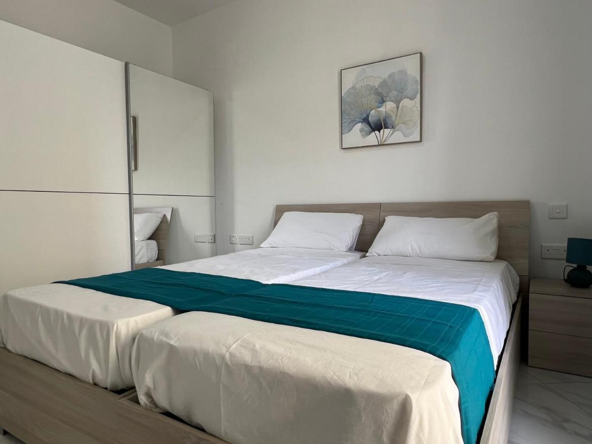 Condo With Patio Overlooking Piazza Gzira Exteriér fotografie