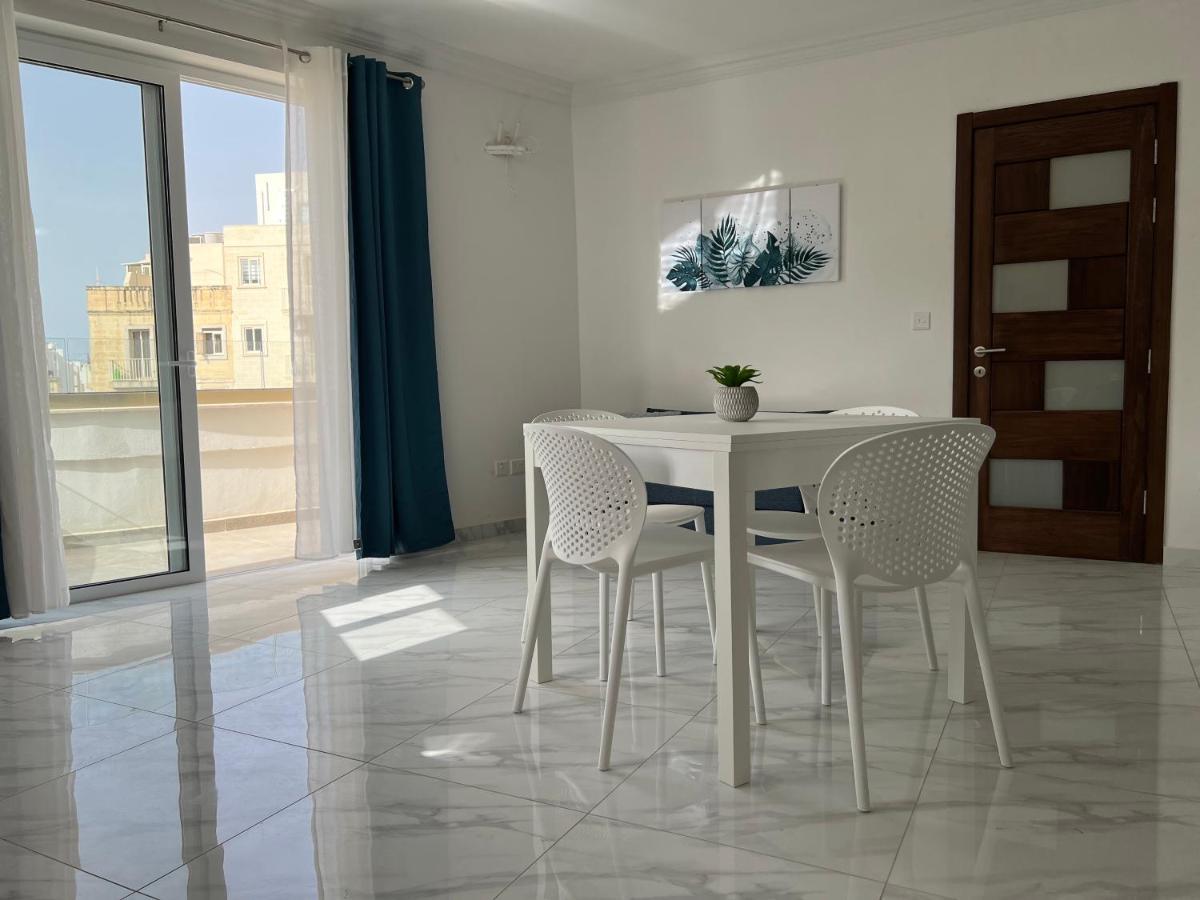 Condo With Patio Overlooking Piazza Gzira Exteriér fotografie